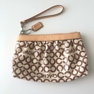 Coach Women’s Medium Wristlet